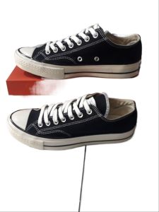 sepatu sekolah / sneakres pria