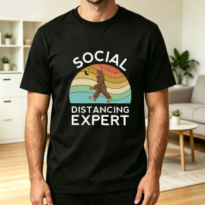 Walking Bigfoot Half Circle Print T Shirt Men Social Distancing Expert Text Minimal Introvert Personality Casual Streetwear Tops