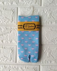 Kaos Kaki Sashee Rajut Motif Polkalove Panjang Sebetis