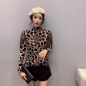 AMMIN 2025 Autumn New Simple Round Neck Fashion Positioning Hollow Out Patchwork Rhinestone Design Long Sleeve Stretch T-Shirt for Women Korean Style Leopard Print Rhinestone Flower Elegant Blouse