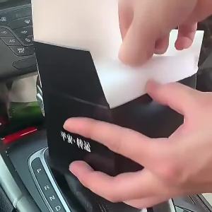 Solar-Powered Rotating Car Air Freshener Car Ornament Car Perfume Heart-Shaped Dashboard Car Air Freshener