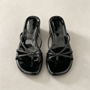 [Free Shipping] WomenS Summer Outdoor Flip-Flops With A Wedge Heel 2026 New Style Versatile Thin-Strap Beach Sandals