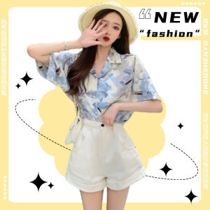 QDshop สาวๆห้ามพลาดรุ่นนี้เลยน๊าอยากดูดีแบบสาวเกาหลี เกาใจ ต้องรุ่นนี้เลยเสื้อคอปกแนวฮาวายสกรีนลายดอกไม้น่ารักมาก