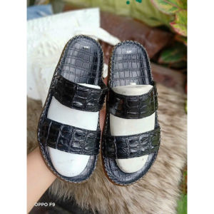 Dép cá sấu hai quai dành cho mọi lưới tuổi nam