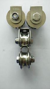 JE 1pc 68mm x 20mm Detachable Galvanized Sliding Gate Roller Wheel with Triangular Bracket Y & U Groove