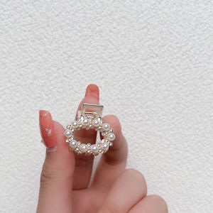My Natural 1 pcs Korean Ins Pearl Geometric Small Hair Clip韩国半扎发珍珠发夹网红鲨鱼夹