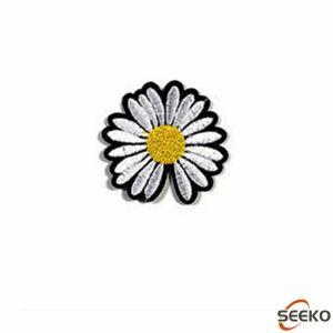 Seeko 1pcs DIY Small Daisy Embroidered Cloth Sticker Hole Repair Decorative Clothes Sticker