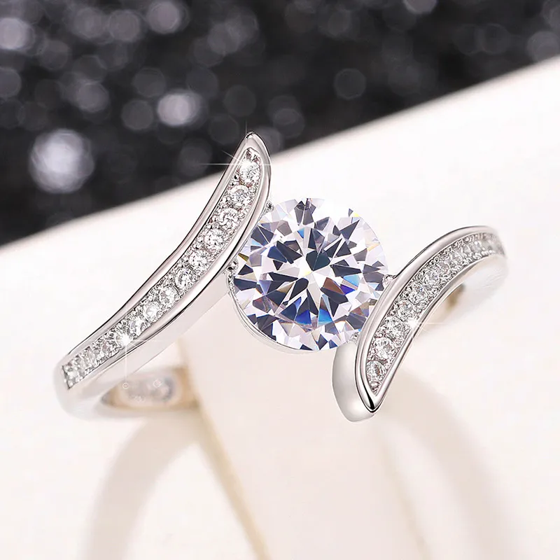 Fashion Sense of Luxury Shiny Micro Cubic Zirconia Rings For Women Creative  Swing Arm Silver Color Wedding Band Bridal Simple Ring Girl Beautiful Gift
