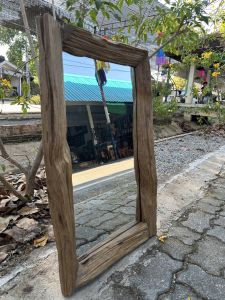 กระจกไม้สัก รูปทรงอิสระ กว้าง 52 cm สูง 62 cm หนา 4-5 cm  กระจกส่อง กระจกไม้ กรอบไม้สัก แบบโบราณ แขวนติดผนัง