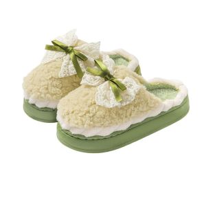 HOTOMI โบว์ลูกไม้ รองเท้าแตะโบว์ตี้ขนนุ่ม ไม่ลื่น รองเท้าพื้นหนา รองเท้าแตะขนแกะคอรัล น่ารัก ครัวเรือน รองเท้าในบ้าน ฤดูหนาว