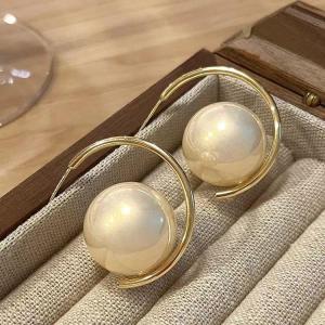 New Fashion Beautiful Pearl Buckle Earring Ear Studs Accessory Pearl Studs
