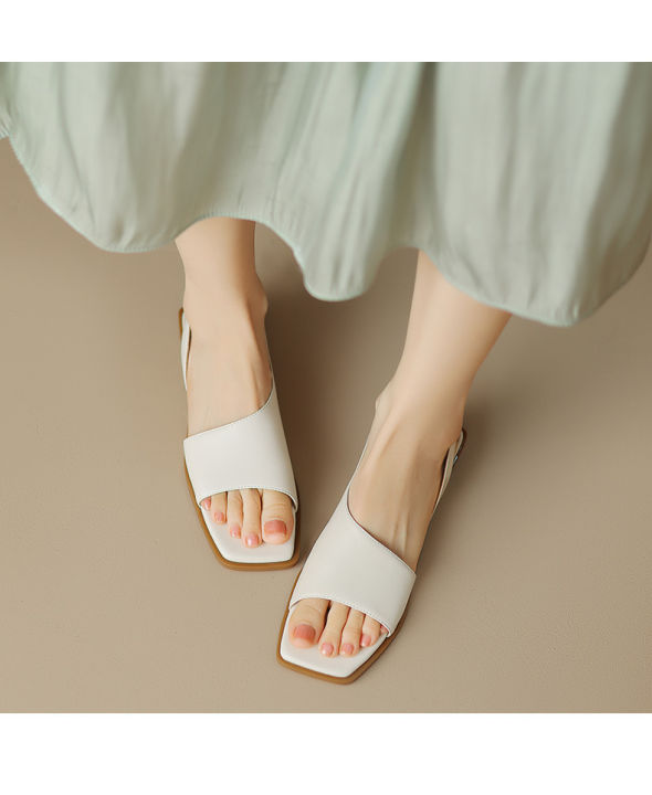 LAYTENY Sendal Wanita Terbaru 2024 Sepatu Sandal Wanita Empuk Ootd