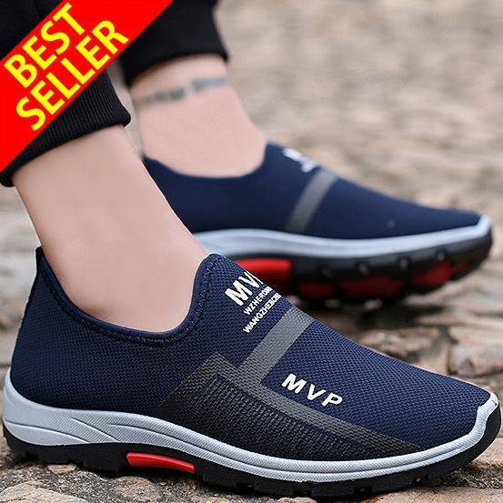 Mens slip on canvas shoes  Comfortable slip-on lazy shoes on