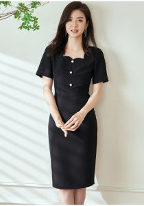Đầm Body Dáng Bút Chì Cổ Scallop Nút Bọc Đen Huyền Bí Thanh Lịch