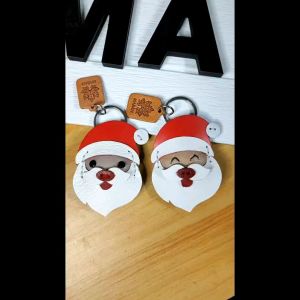 คลอส พวงกุญแจหนังแท้ ซานตา ปีใหม่ รับประกันความทนทาน คริสต์มาส ทำจากหนังแท้