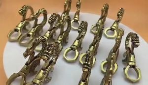 Vintage Copper Dragon Figurines Small Ornaments Retro Brass Animal Car Key Chains Crafts Office Desk Decorations Accessories