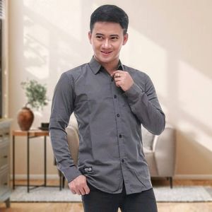 Kemeja Polos Pria Formal Lengan Panjang Kemeja Pria Casual Slim Slimfit Bahan Katun Nyaman Dipakai
