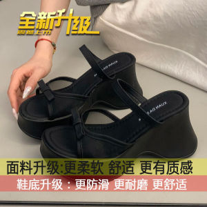 [Free Shipping] Versatile Soft-Soled Sandals For Women Perfect For Summer Wear 2026 New Style Black With A Sophisticated Look Thick Sole And A Wedge Heel