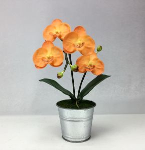 กระถางดอกไม้ปลอมมินิมอล กล้วยไม้สีส้มจัดในกระถางสังกะสี