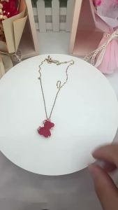 Womens accessories: copper micro-inlaid zircon resin bear pendant stainless steel necklace jewelry 2024 New water wave chain light luxury