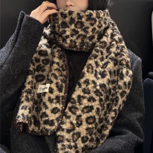 OKL9 Imitation Wool Winter Scarf Neckerchief Style Leopard Print Double-Sided Cashmere Scarves Warm Shawl Wrap Neckerchief Women