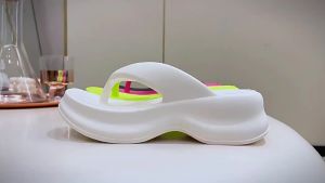 [Free Shipping] Womens EVA Wedge Flip-Flops for Summer Outdoor Travel and Beach Thick-Soled Fluorescent Green