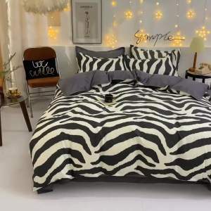 ins Internet Celebrity Four-Piece Bedding Set Washed Cotton Bed Sheet Duvet Cover Single Double Student Dormitory Cartoon Three-Piece Set LZD