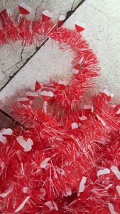 SLINGER TINSEL MERAH PUTIH  KOTAK RI DAN BENDERA LOVE DEKORASI 17 AGUSTUS KEMERDEKAAN INDONESIA/DIRGAHAYU RI