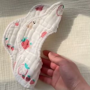 Khăn yếm vải xô cotton 6 lớp cho bé sơ sinh chống trớ sữa thiết kế cánh hoa xoay 360 độ 100% cotton họa tiết hoạt hình 6 lớp vải xô mềm mại khăn yếm trẻ em khăn thấm dãi 30g 2 chiếc.