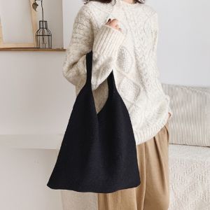 Ava กระเป๋าผ้าไหมพรม กระเป๋าสะพายข้าง กระเป๋าถือ