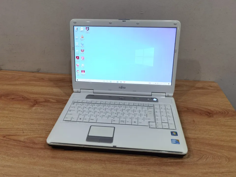 Laptop FUJITSU FMV-BIBLO NF/E50 White LED 15.6inch ( Intel® Core2