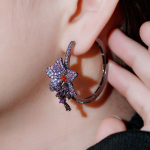 Seกีออกแบบที่ไม่ซ้ํากันดอกไม้พู่รอบวงกลมเครื่องประดับการตั้งค่าลูกบาศก์เพทายห่วงห่วงต่างหูสําหรับสุภาพสตรี SE339