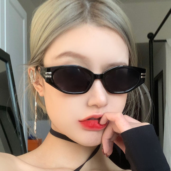2024%20New%20Jennie%20Cat-Eye%20Street%20Sunglasses%20Retro%20Small%20Frame%20Glasses%20Black%20Lenses%20-%20Image%205