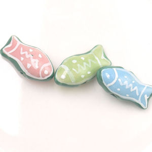 Hmeme 1PC sơn dễ thương cá nhỏ hạt Charms gốm Spacer lỏng Hạt đối với trang sức làm DIY Vòng đeo tay phụ kiện