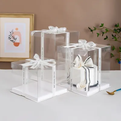 Hộp Mica Trong Suốt Đế Trắng Nắp Trắng Đựng Quà Tặng Bánh Sinh Nhật Gấu Bông