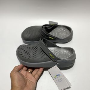 รองเท้าCrocs Lite Ride ผลิตจากยางอย่างดีนิ่มเบาไม่ลื่นใส่สะอาดเท้า SizeM4  M7