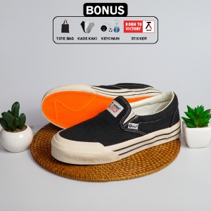 SEPATU SNEAKERS SLIP ON PRIA WANITA HITAM PUTIH SEPATU COWO KEREN BUAT GAYA SEPATU WANITA TERBARU SEPATU SNEAKER PRIA WANITA SLOP SEPATU SEKOLAH SEPATU KEREN  SEPATU KULIAH SNEAKERS SEPATU PRIA KEREN LAKI LAKI CEWEK CEWE BRAND LOKAL AKNA JATKOPA RAJALELAK