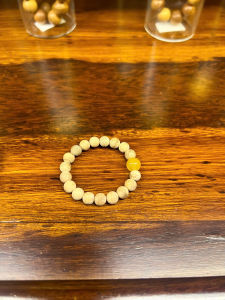 Vòng đeo tay bình an - ngủ ngon cho trẻ nhỏ 0-6 tuổi Trầm Tóc Việt tặng kèm dây chú lăng nghiêm