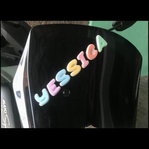 EMBLEM AKSESORIS VARIASI NAMA ALFABET ABJAD TIMBUL 3 DIMENSI BAHAN RESIN DENGAN WARNA CANTIK