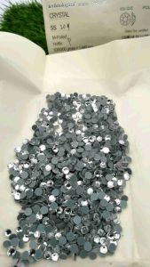 STONE KRISTAL BERLIAN HOTFIX GOSOK RHINESTONE WARNA PUTIH UKURAN SS 20 KUALITAS AA ECERAN PER GROSS