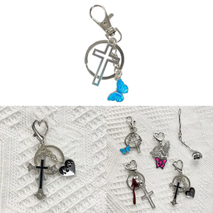 Butterflies Love Flame Crossed Car Keychain Pendant Small Fresh Novel Heart Buckle Accessories Student Bag Pendant Decor