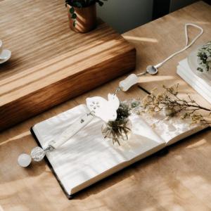 Hmeme Cute Anime Bead Phone Charms Strap Lanyard Kawaii Rabbit Keychain Pendant For IPhone Books Camera Accessories Mini Inks Korea