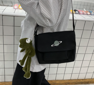 Tas Kanvas Uniqlo Mini Wanita Selempang Waist Bag Sling Bag Shoulder Round Bulat Uniqlo Cewek / Tas Wanita Tas Bahu Mini Wanita Sling Bag Tas Selempang Wanita Import Selempang Waist Bag Tas Kuliah Nylon Uniqlo Crossbody Bag Bag Uniqlo Sling Bag Handbag