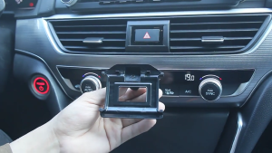 Practical Car Phone Stand Support Quick Release Button for Automobile Streamlined Designs for Optimally Viewing Angles