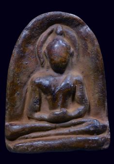 รูปจากผู้ขายบน Lazada: พระนางพญากำแพง กำแพงซุ้มกอพิมพ์ใหญ่ เนื้อเก่า ตั้งราคา ฿138 ขายแล้ว 10 ชิ้น