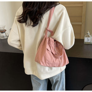 TAS WANITA KASUAL FASHION WANITA - SLING BAG WANITA KAPASITAS BESAR BAHAN PARASUT - TAS SERUT WANITA