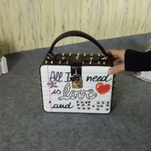 Wifi Bag กระเป๋าถือ/สะพาย ผญ. ทรงกล่อง รุ่นนี้ Woww น่ารักมากกกกก ก.ไก่ ล้านตัว เลยค่าา ดีไซน์สุด”ชิค” ไม่ซ้ําใคร ถือแล้วดูดีสุดๆ