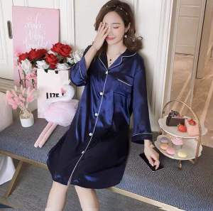 2266 พร้อมส่ง!! ชุดนอนหรือกระโปรงแขน8ส่วน คอปกผ้าซาติน ใส่สบายน่ารักๆ ไม่ร้อนไม่เครืองผิด แถมผ้านิ่มราคาถูก