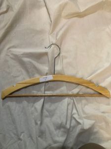 Hanger kayu kualitas premium mewah/ gantungan baju butik distri/ hanger toko/ hanger baju/ hanger kayu