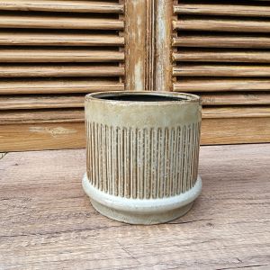 The Leaferie Savoy plant pots. flowerpot . flowerpots . flower pot . planter . planters . Ceramic . Plants